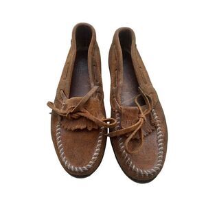 Minnetonka moccasins women’s size 6.5‎
